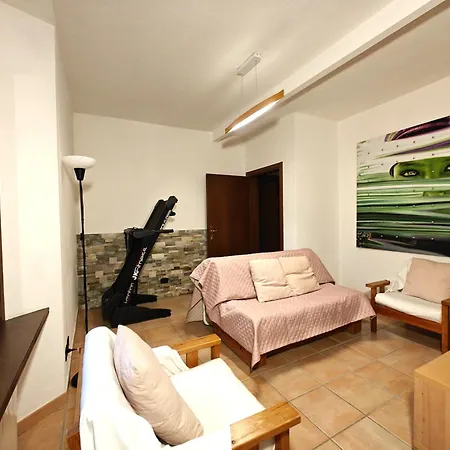 Lakefront With Garden Appartement