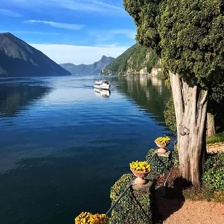 Lakefront With Garden Apartament *